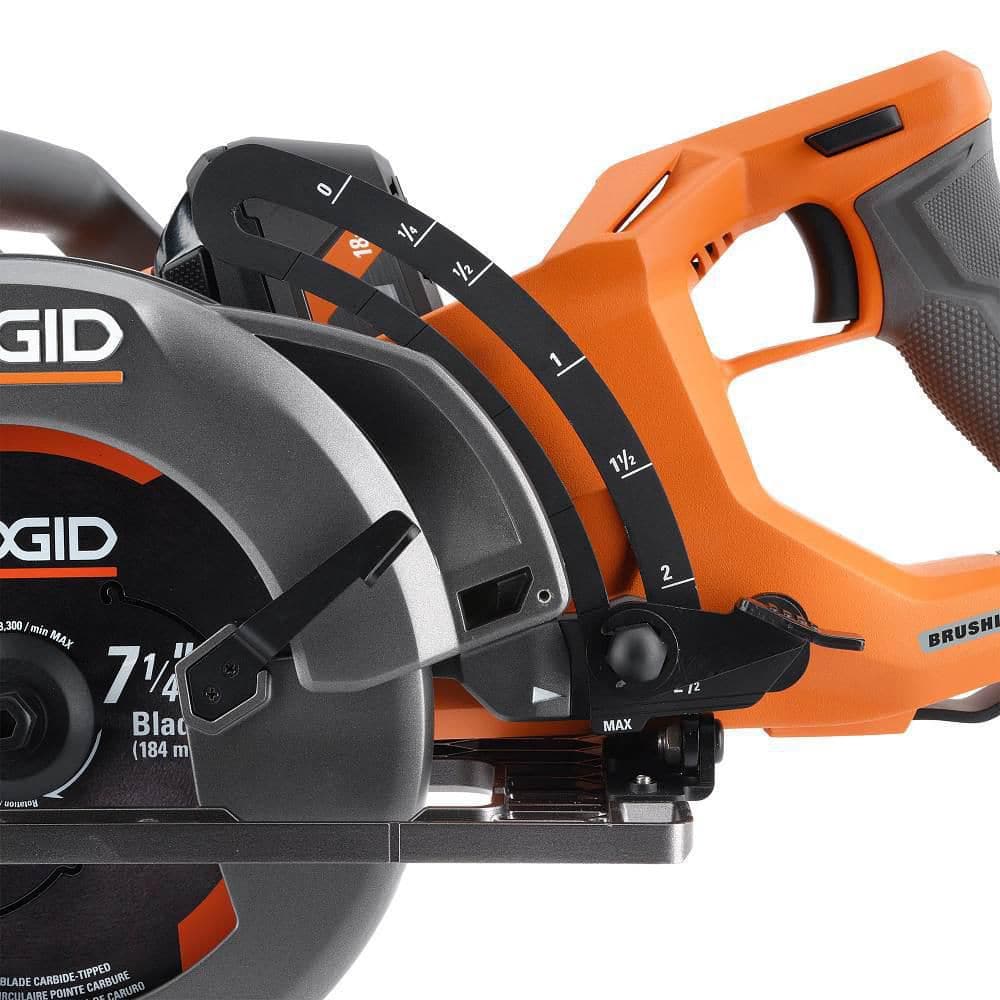 RIDGID 18V Brushless Cordless 7-1/4 in. Rear Handle Circular Saw Kit with 8.0 Ah MAX Output Battery, 18V Charger and Bag