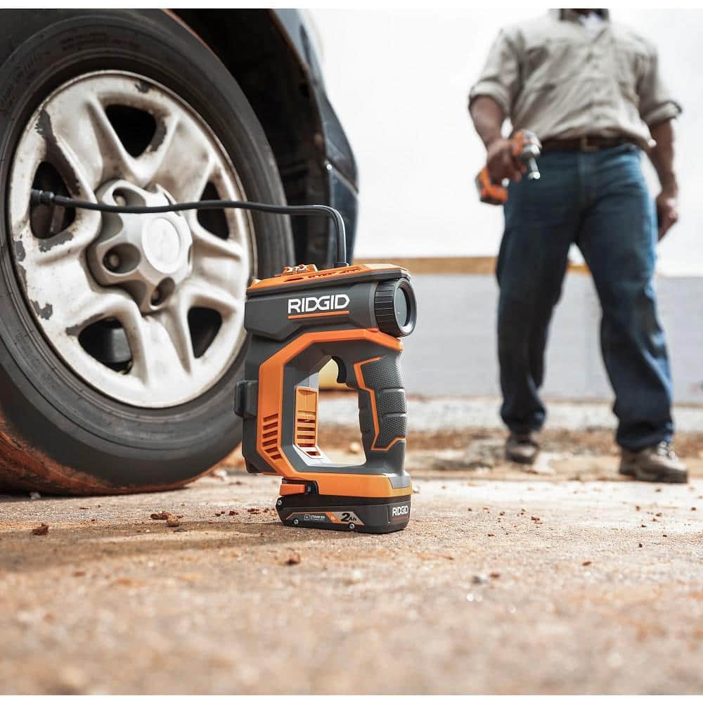 RIDGID 18V Cordless High Pressure Portable Inflator with 18V Lithium-Ion 1.5 Ah Battery