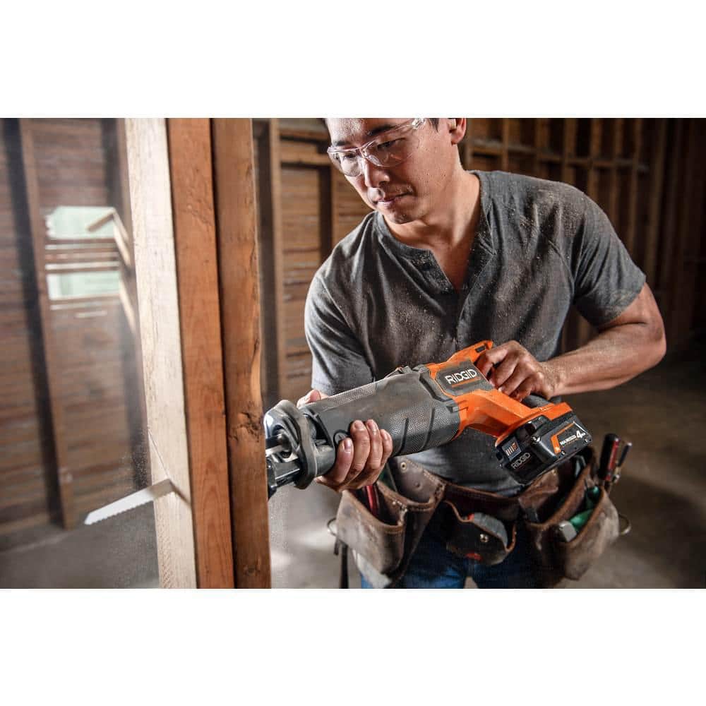 RIDGID 18V MAX Output Starter Kit with (2) 4.0 Ah Batteries and Charger