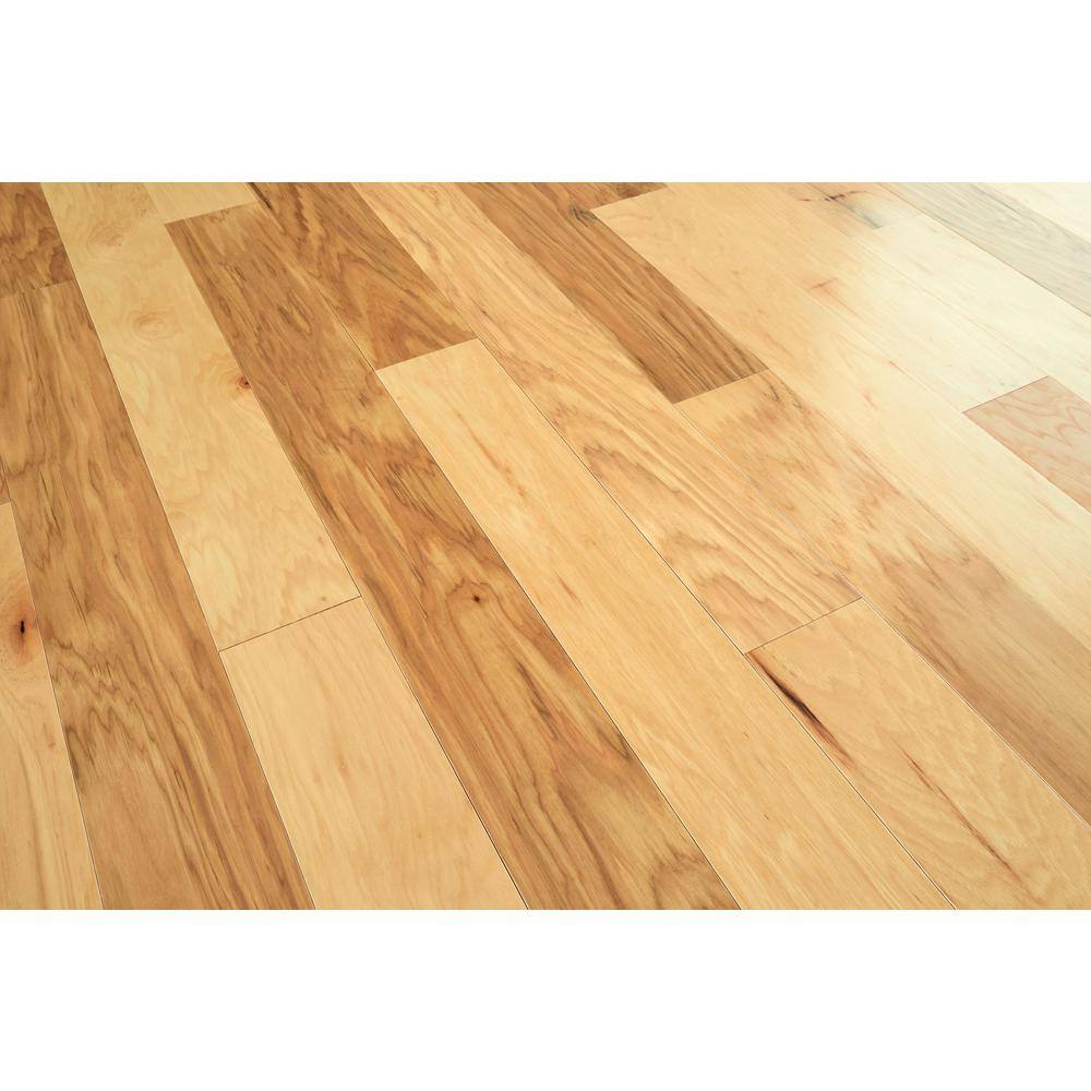 Bruce American Home Rustic Natural Hickory 3/8 in. T x 5 in. W T+G Smooth Engineered Hardwood Flooring (22 sq.ft./ctn)
