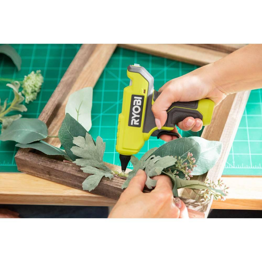 RYOBI 96-Pack 5/16 in. x 6 in. Mini Glue Sticks