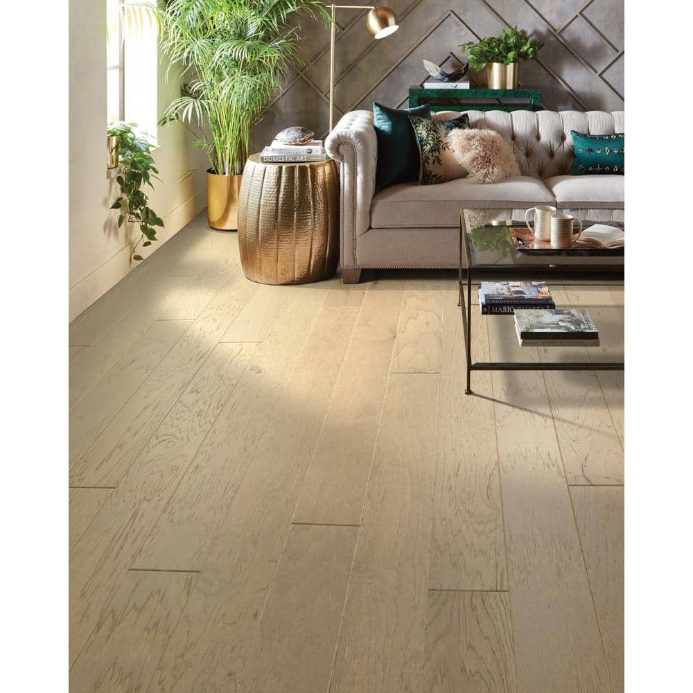 Shaw Hampshire Sandbar Hickory 3/8 in. T X 6.3 in. W Tongue and Groove Engineered Hardwood Flooring (30.48 sq.ft./case)