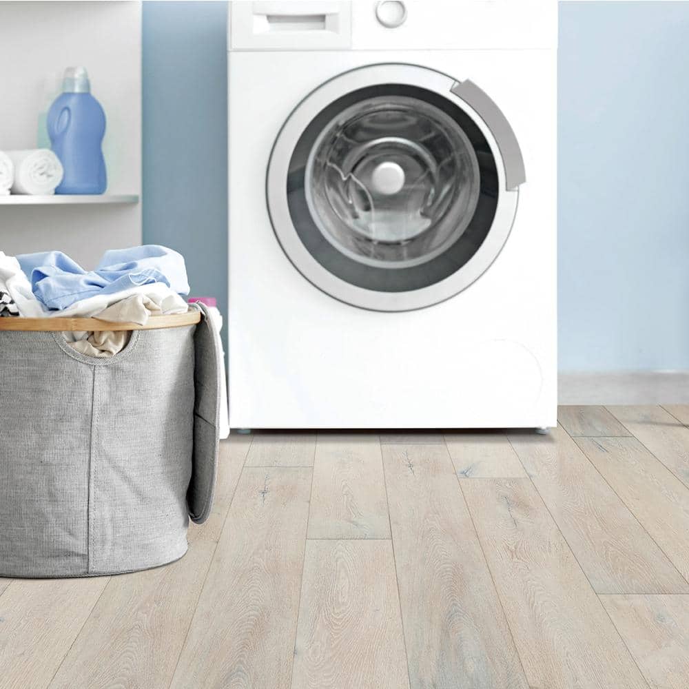Lifeproof Shining River Oak 2/7 in. T x 6.5 in. W Click Lock Engineered Hardwood Flooring (19.5 sq.ft./case)