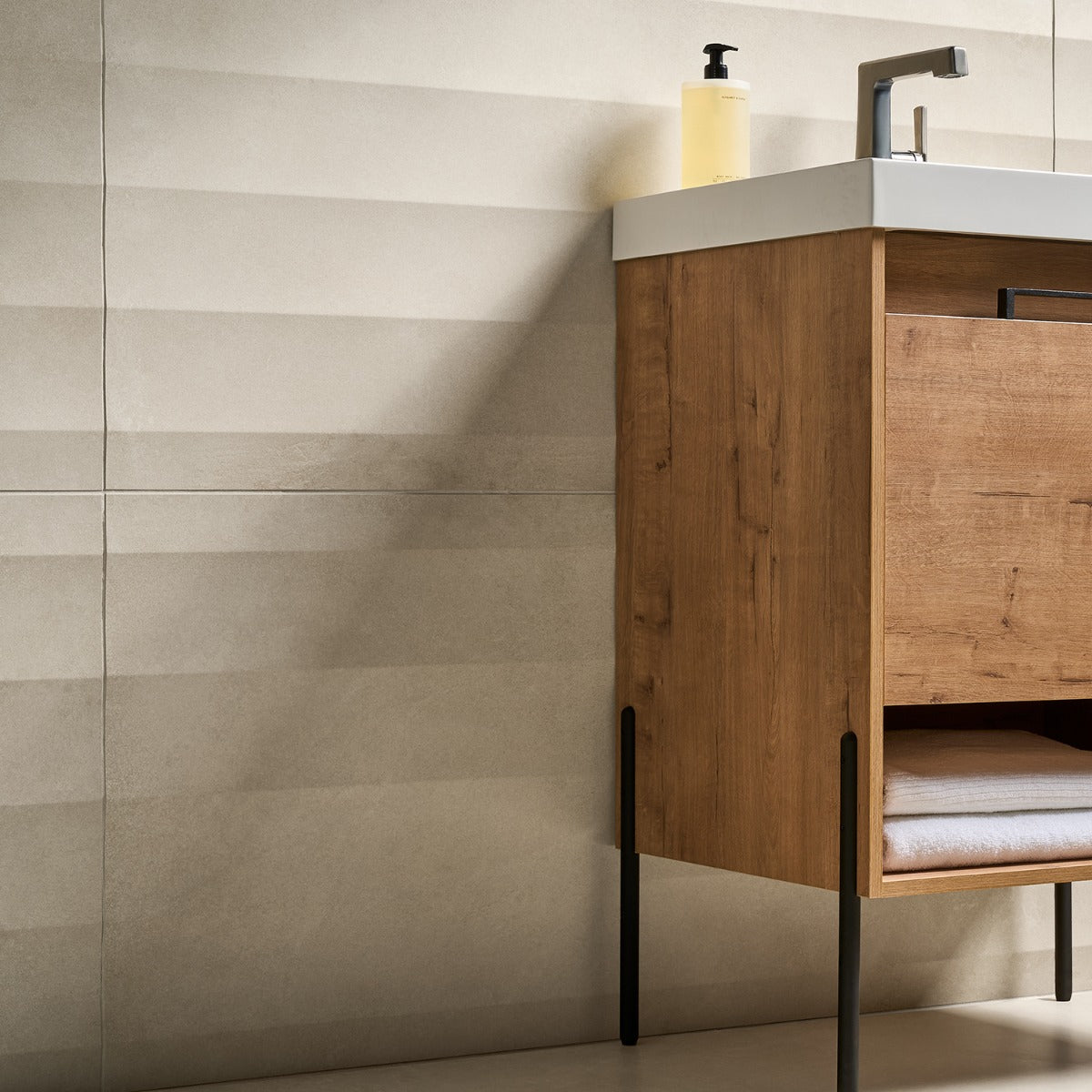 Lucreto Waves Beige 24x48 Matte Porcelain Tile - Lux Tile