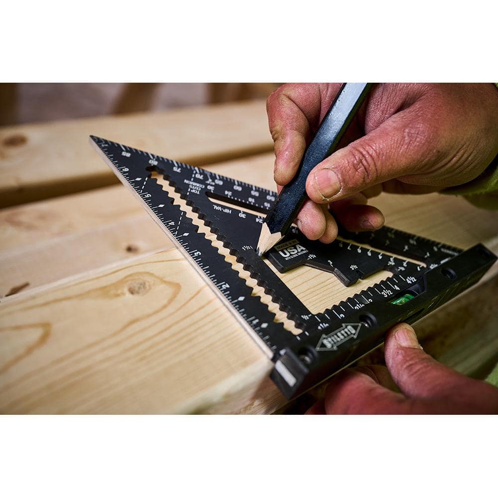 Stiletto 7 in. Carpenter Square with Level