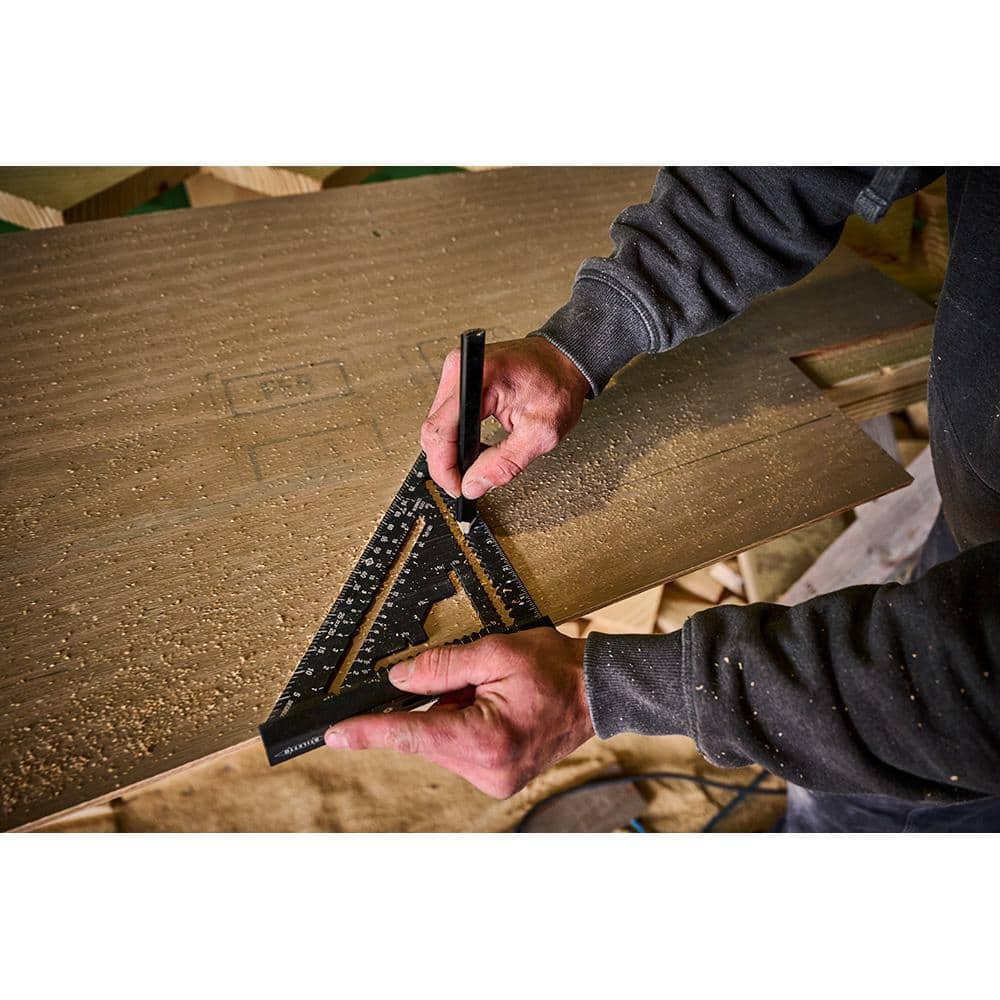 Stiletto 7 in. Carpenter Square with Level