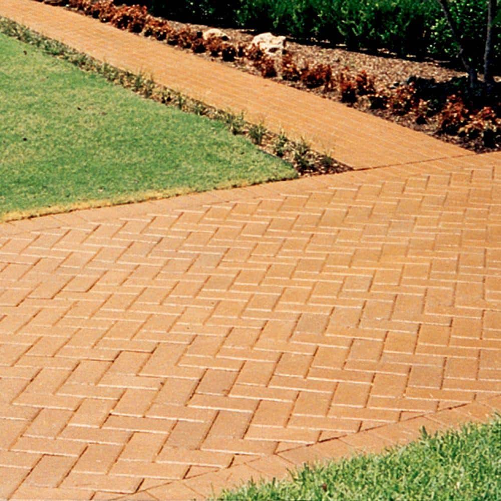 Pavestone Holland 7.87 in. L x 3.94 in. W x 2.36 in. H 60 mm Terracotta Concrete Paver (480-Pieces/103 sq. ft./Pallet)