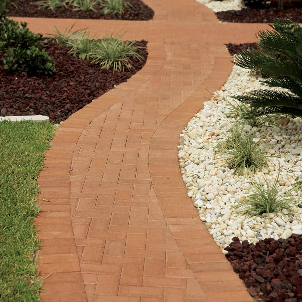 Pavestone Holland 7.87 in. L x 3.94 in. W x 2.36 in. H 60 mm Terracotta Concrete Paver (480-Pieces/103 sq. ft./Pallet)