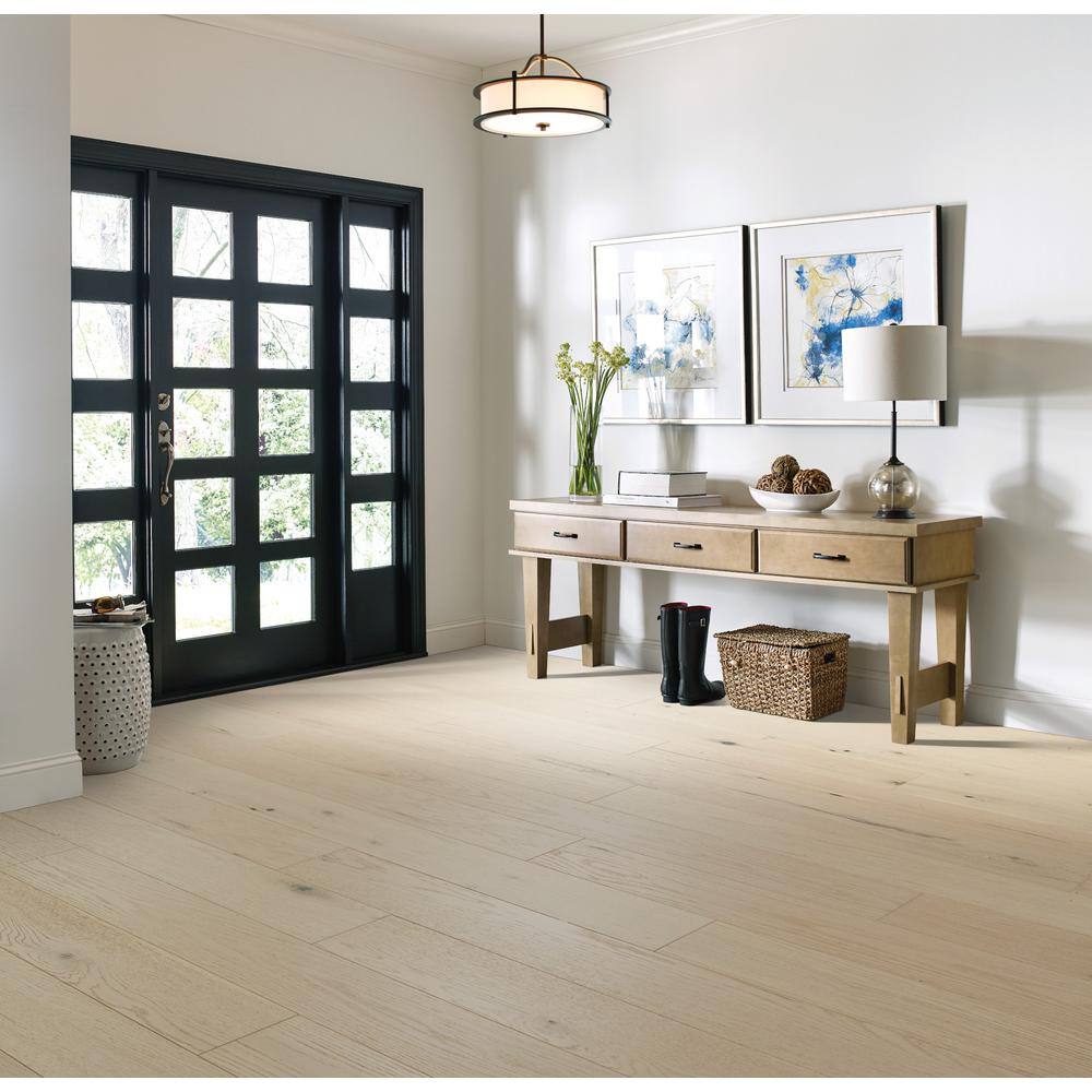 Shaw Serenity Urban Red Oak 1/2 In. T X 6.38 in. W Tongue and Groove Engineered Hardwood Flooring (25.4 sq.ft./case)
