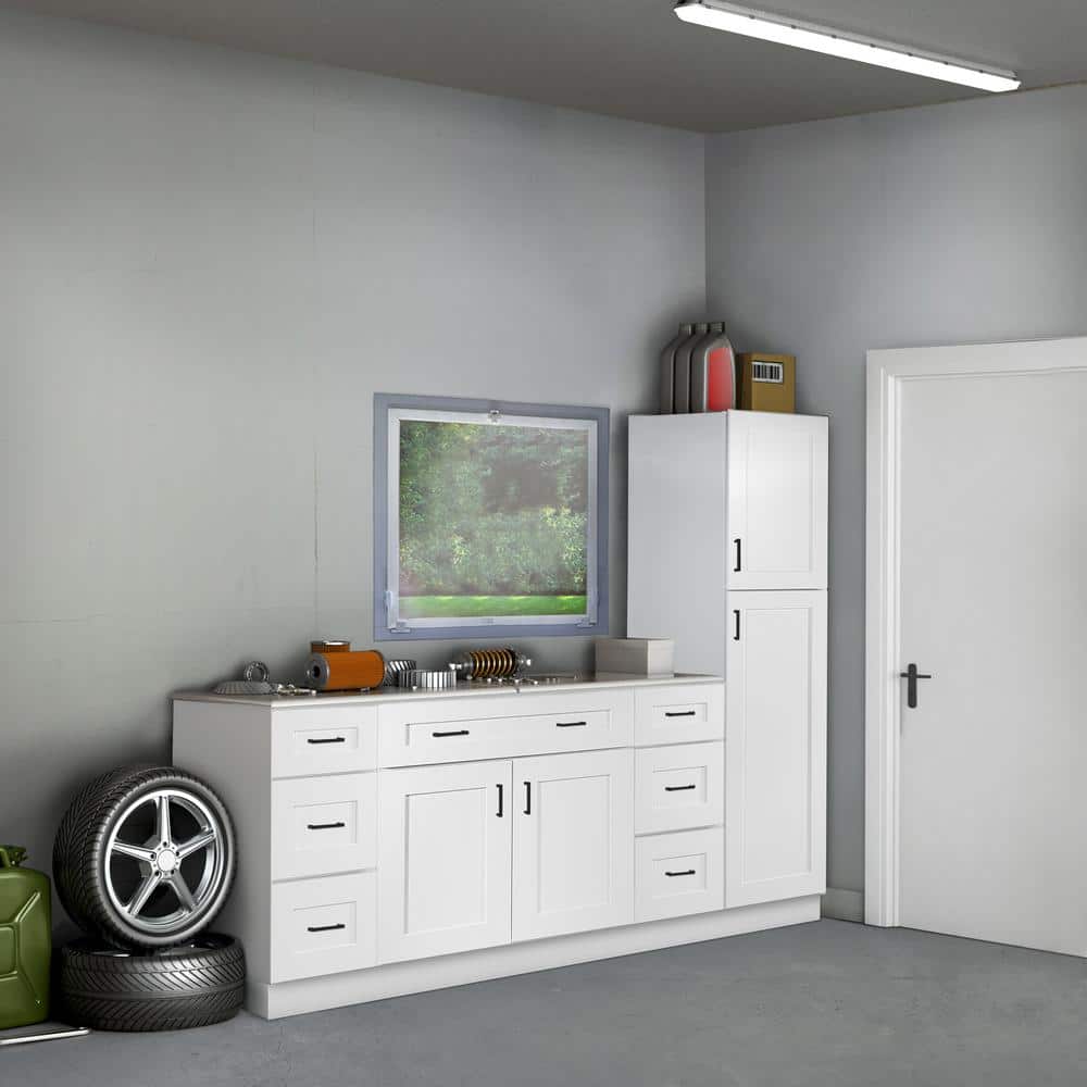 Design House Brookings Solid Wood Assembled Shaker 18 in. x 34.5 in. x 24 in. 3 Drawer Base Kitchen Cabinet 3DB18 in White
