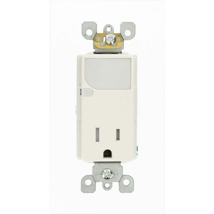 Leviton Decora 15 Amp Combination Single Outlet with LED Sensor Guide Light, White