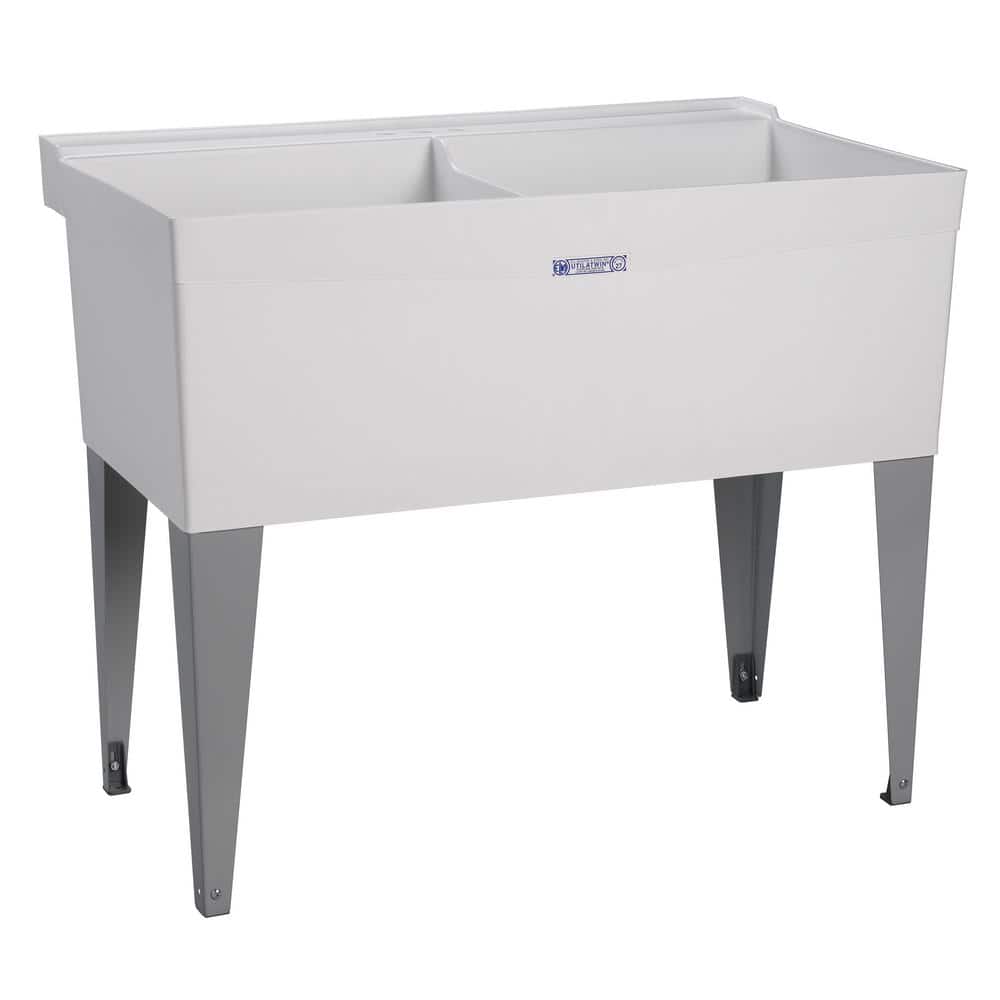 MUSTEE Utilatub Thermoplastic Utility Tub with Steel Legs