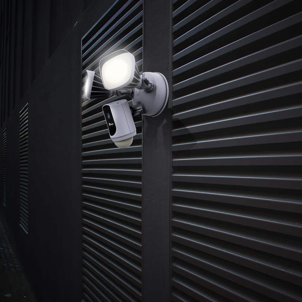 Swann Outdoor Wi-Fi Camera with Motion Activated Floodlight, White