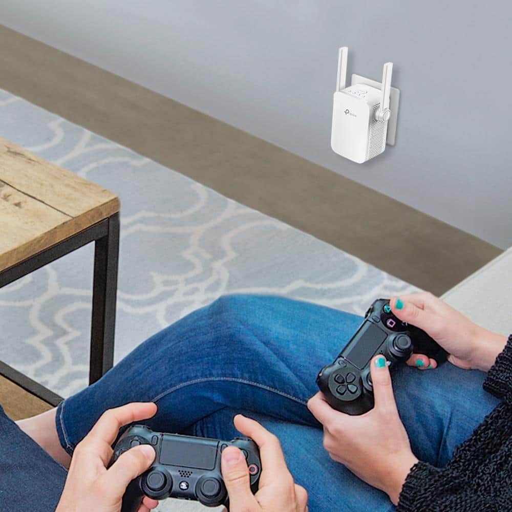 TP-LINK AC750 Wi-Fi Range Extender Wall Plug Adapter in White