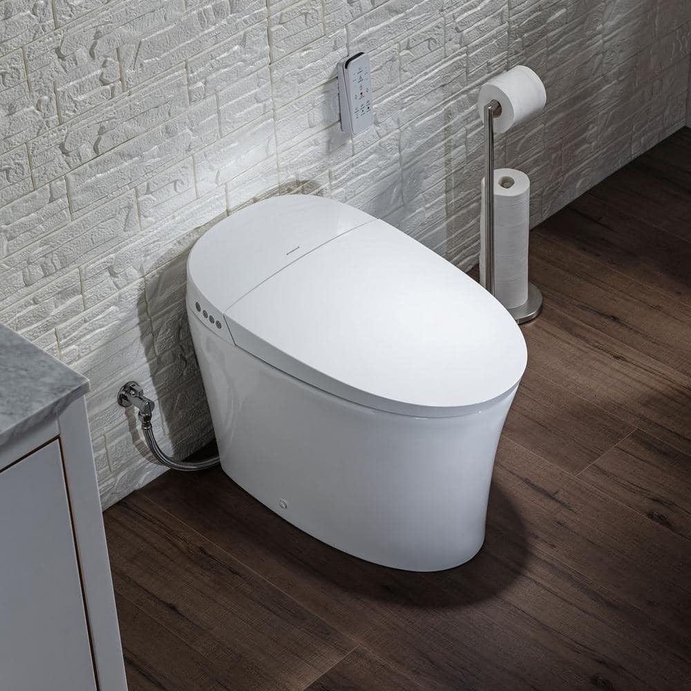 WOODBRIDGE Smart Bidet Toilet with Auto Flush and Foot Sensor Operation
