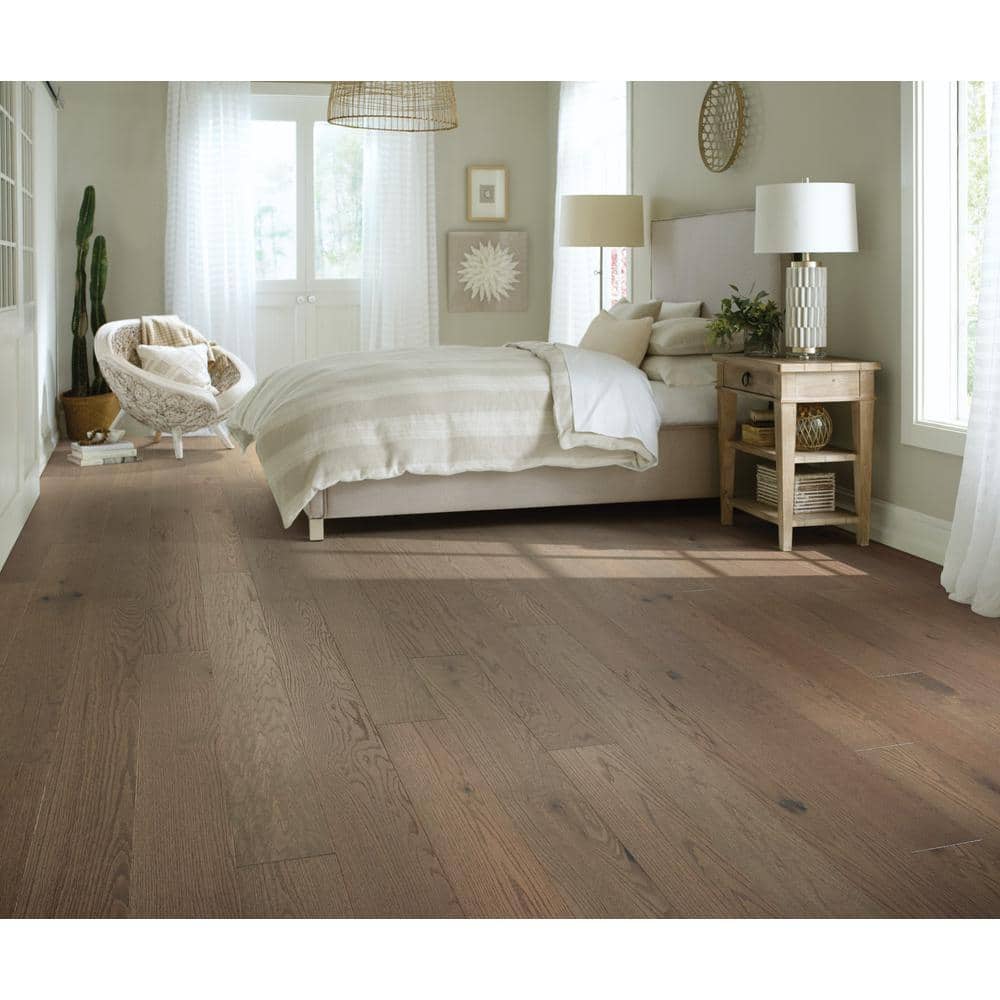 Shaw Pavillion Woods Red Oak 3/8 in. T X 6.3 in. W Tongue and Groove Engineered Hardwood Flooring (30.48 sq.ft./case)