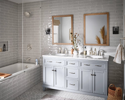 Moen Oxby Spot Resist Brushed Nickel 1‑Handle Tub/Shower Faucet with Valve